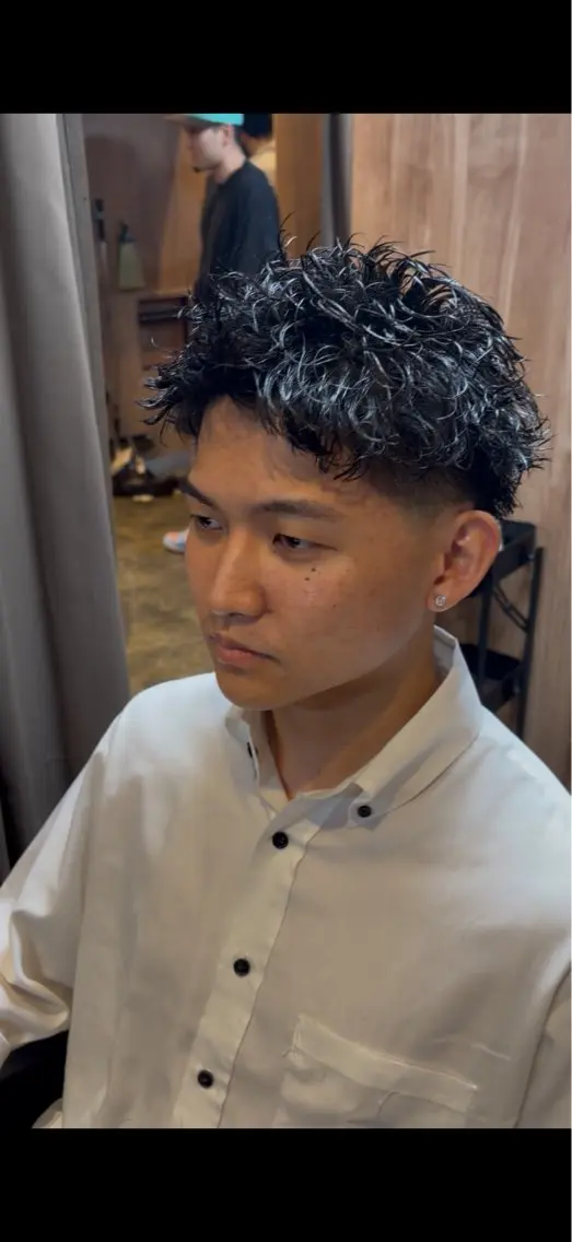 ショート 須原 永紳のヘアスタイル