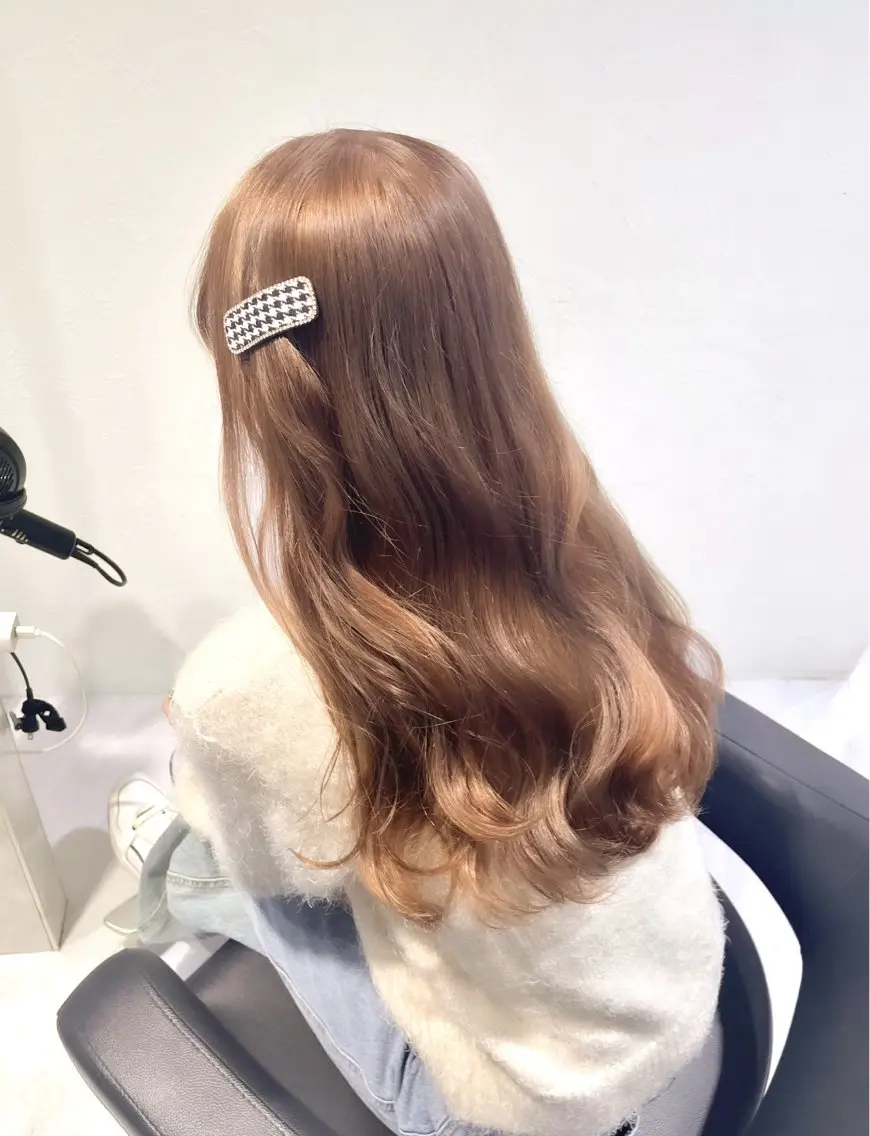 ロング カラー ハイトーンカラー 🦄レイヤーカットのヘアスタイル