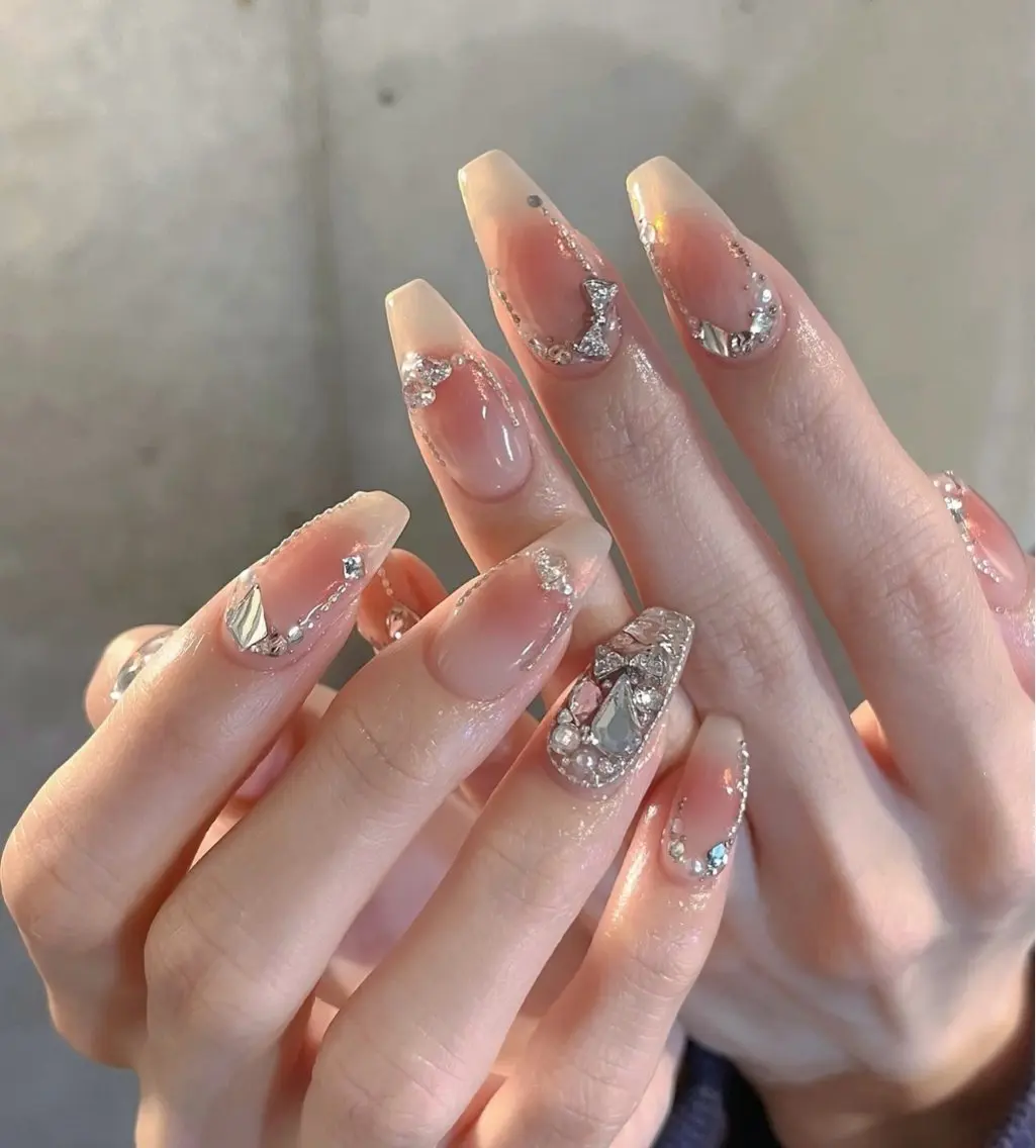 ネイル グラデーション キラキラネイル ワンカラーネイル 冬ネイル Jenn Nail Salonのネイルデザイン