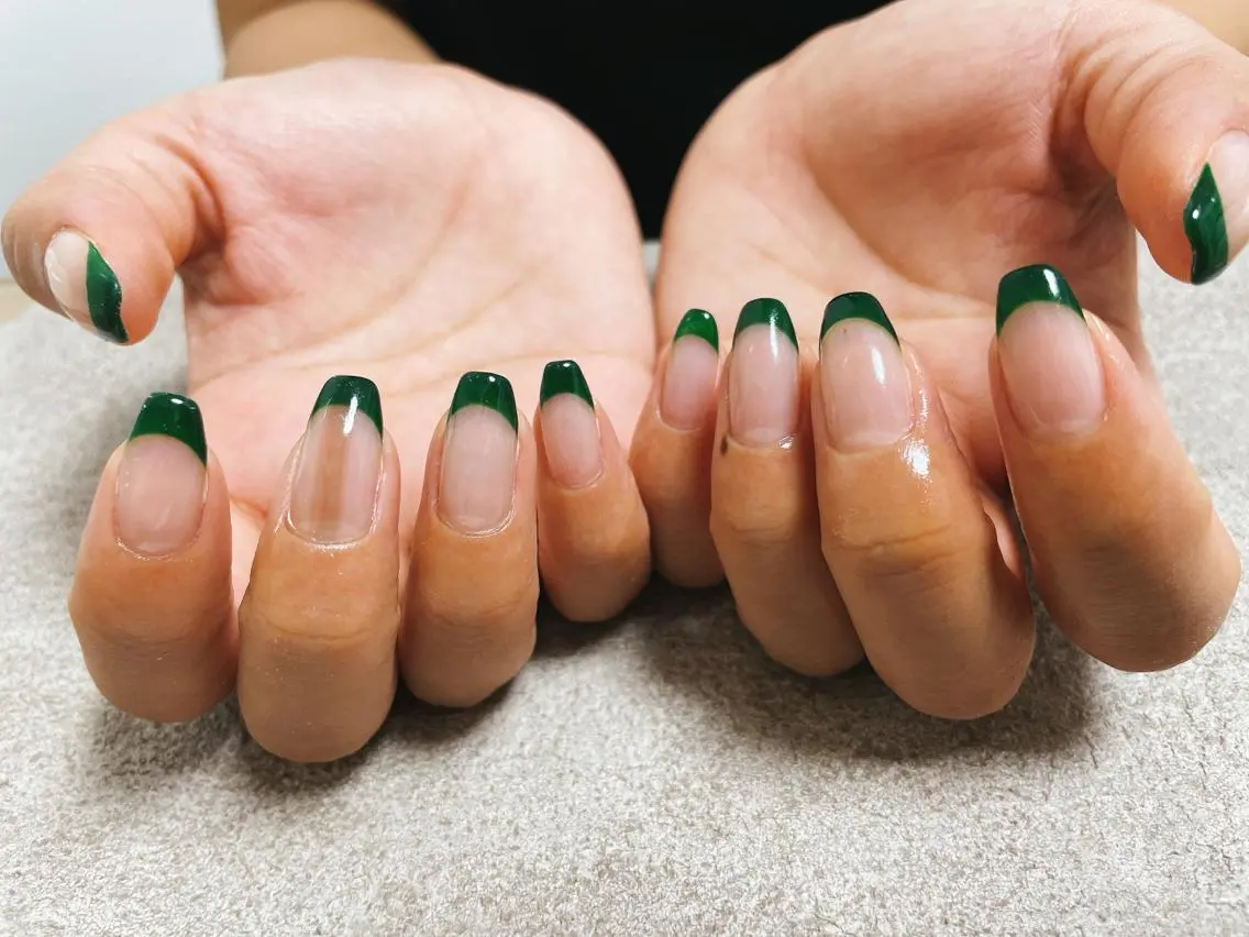 ネイル オーロラネイル フラワーネイル フットネイル フレンチネイル ジェルネイル mogunail &blowのネイルデザイン