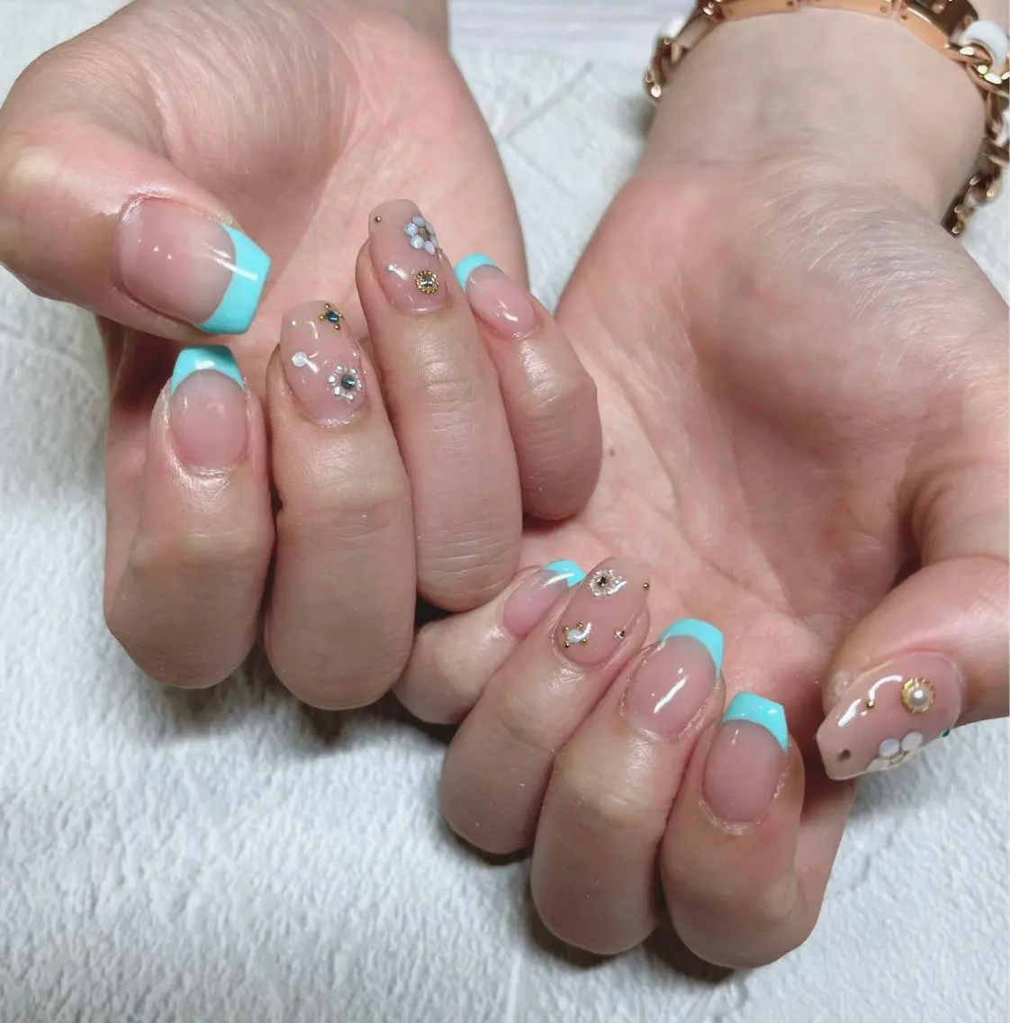 ネイル REMIA 🤍 NAKANEのネイルデザイン