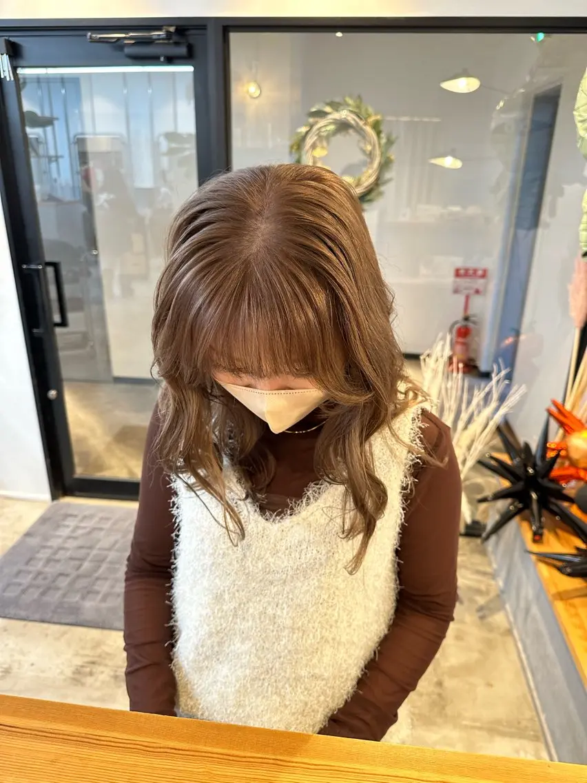 ミディアム カラー ヘアカラー トリートメント yuika .のヘアスタイル
