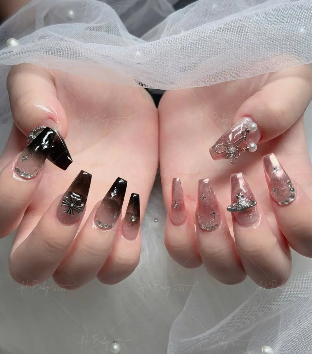 ネイル フレンチネイル ジェルネイル ガラスフレンチ ハロウィン ハート ハンドネイル H.baby Nail Salonのネイルデザイン