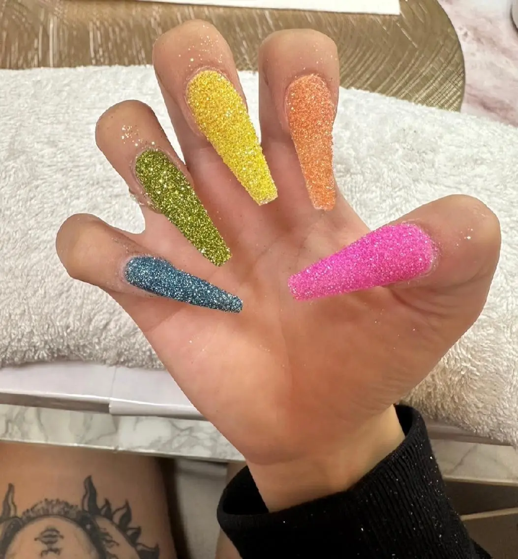 ネイル ラメ(グリッター) Garnet nailのネイルデザイン