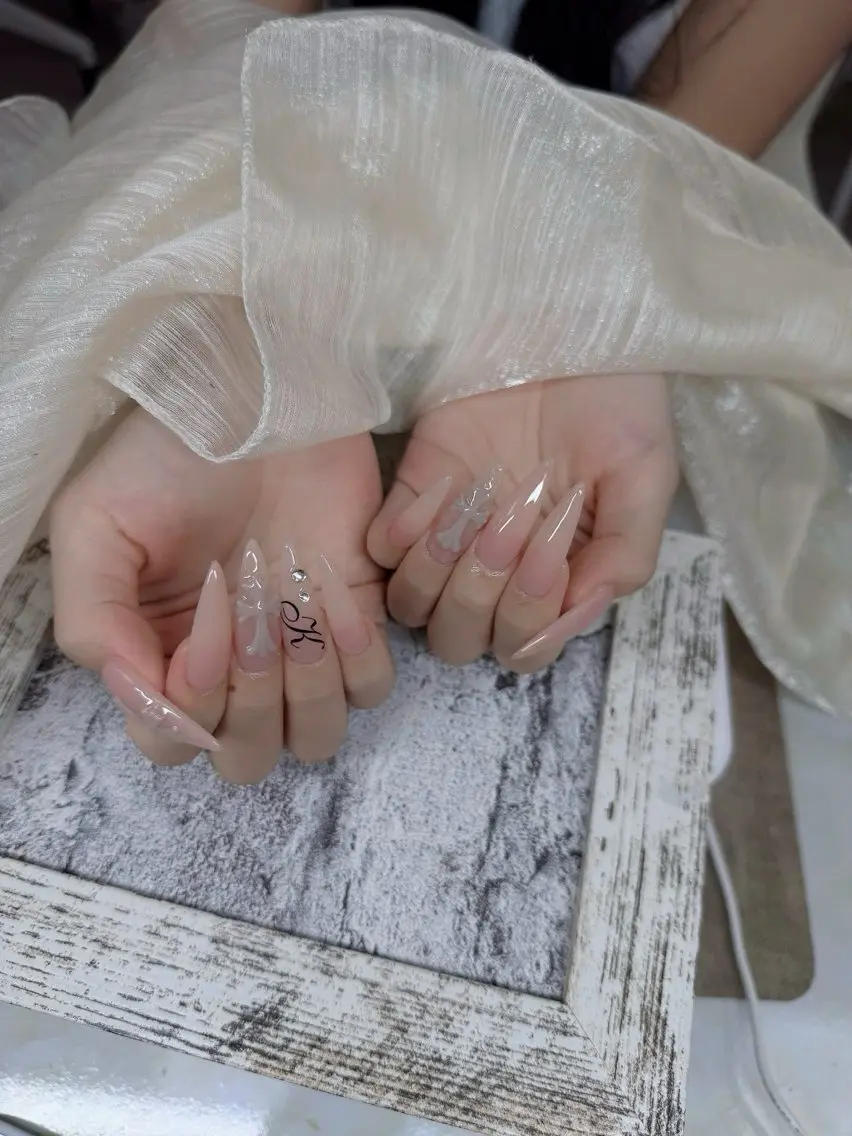 ネイル ハンドネイル Mira Nail Studioのネイルデザイン