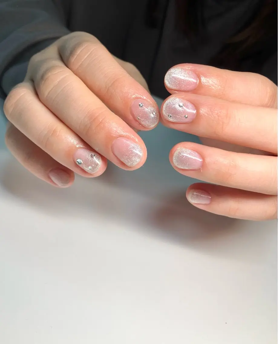 ネイル グラデーション Lis nail. 🕊yuriのネイルデザイン