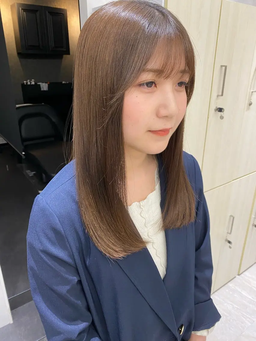 セミロング むく。/顔周りカット /髪質改善ストレートのヘアスタイル