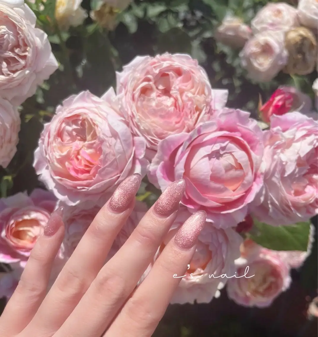 ネイル ハンドネイル ハンドケア e’s nail Lumièreのネイルデザイン