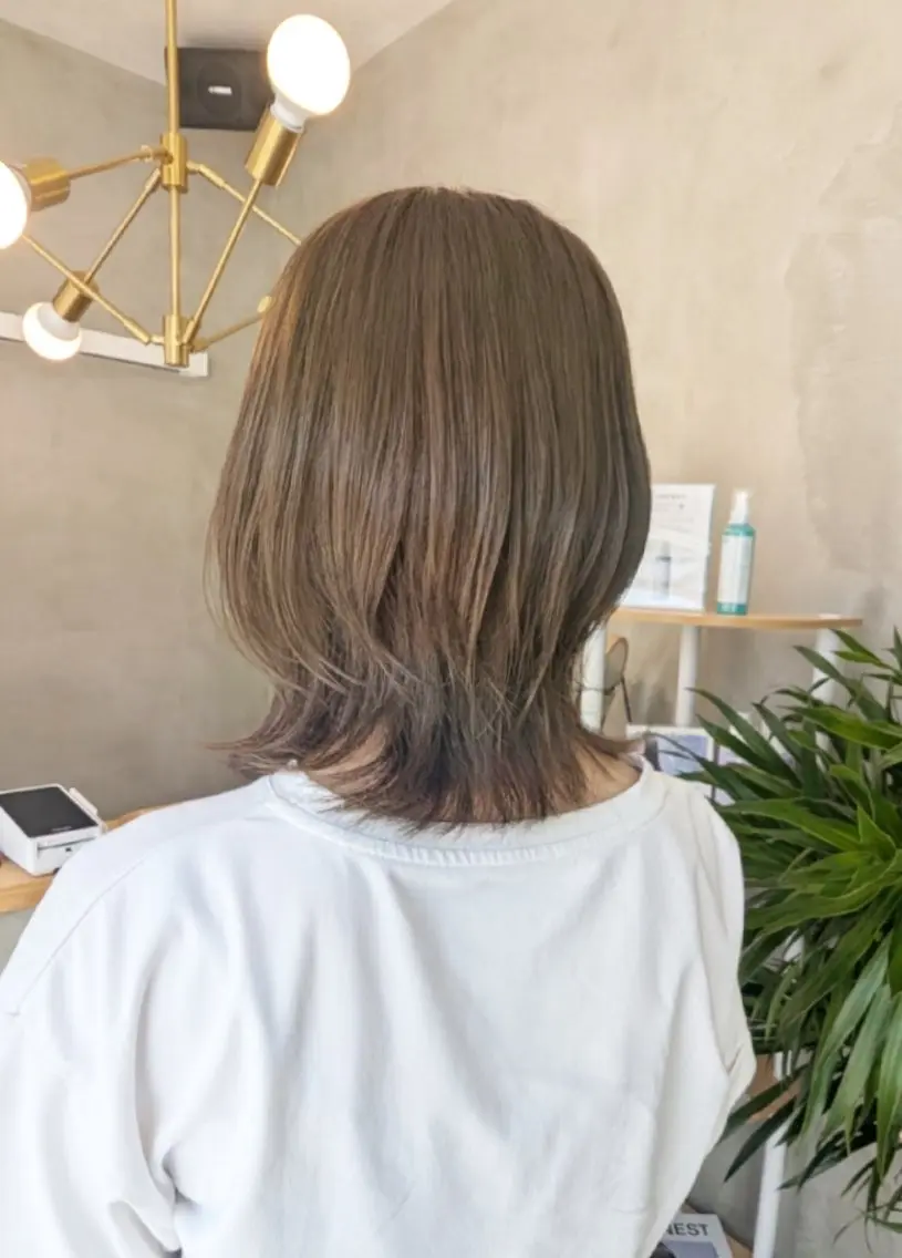 ミディアム 川崎 智加のヘアスタイル