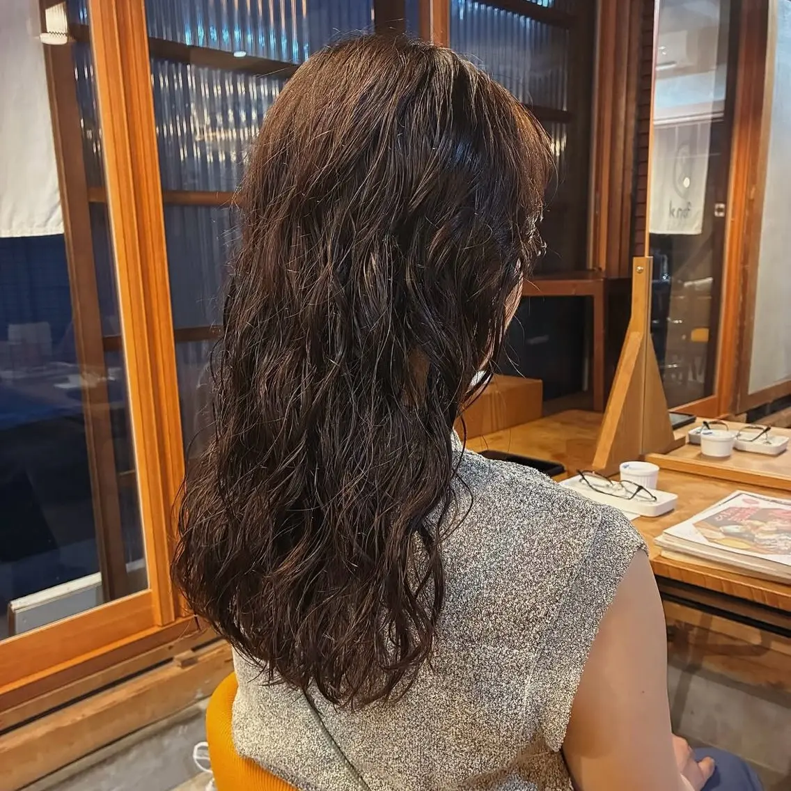 ロング パーマ 透明感カラー/ くるくるパーマミウのヘアスタイル
