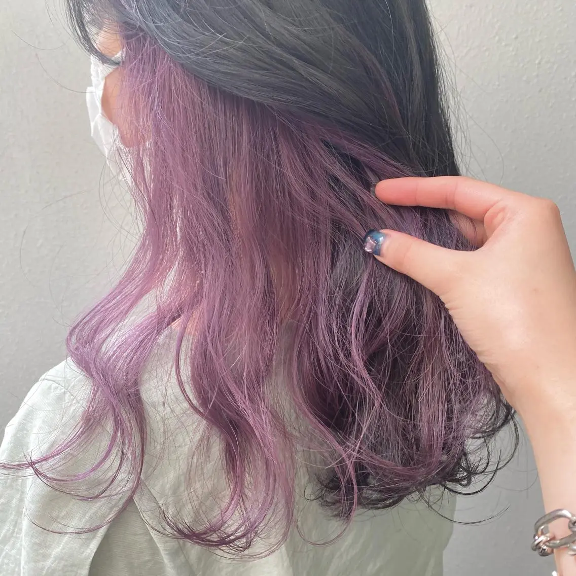 カラー ラベンダーカラー 中村 彩夏のヘアスタイル