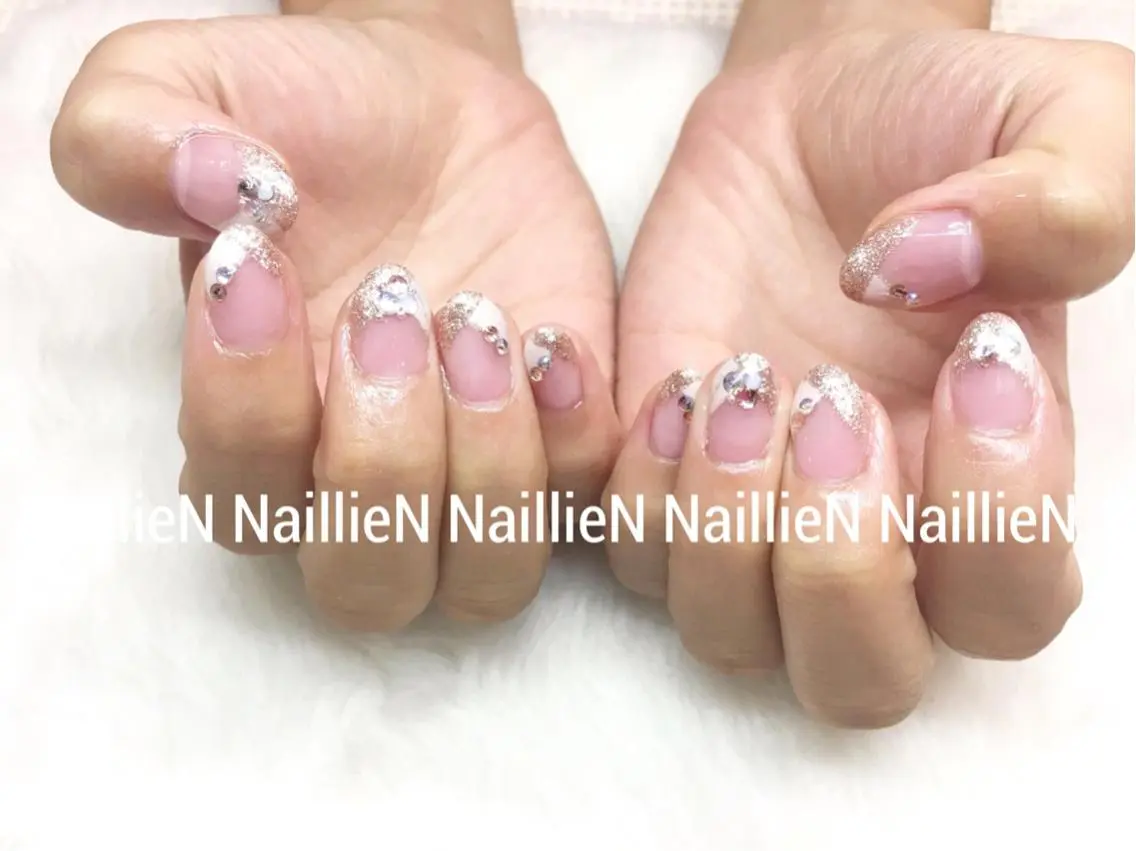 ネイル フレンチネイル 持ち込み Nail lieNのネイルデザイン