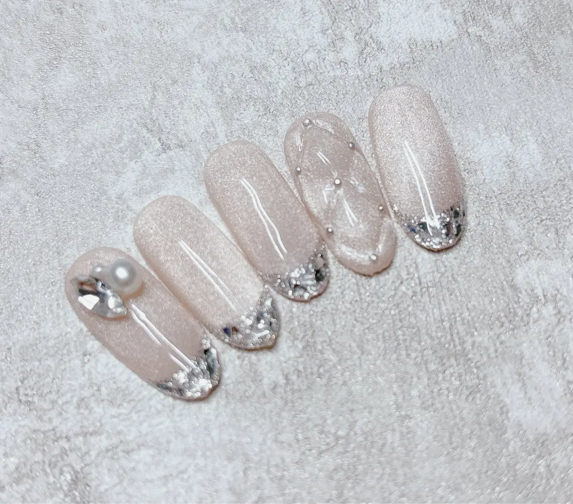 ネイル フレンチネイル ガラスフレンチ マグネットネイル Nail •Head スパFortunaのネイルデザイン