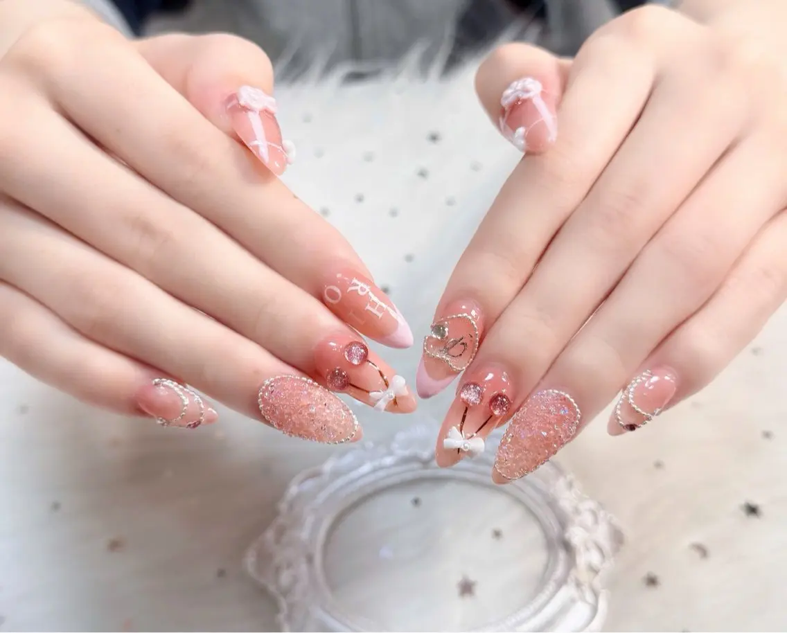 ネイル HIN NAILのネイルデザイン