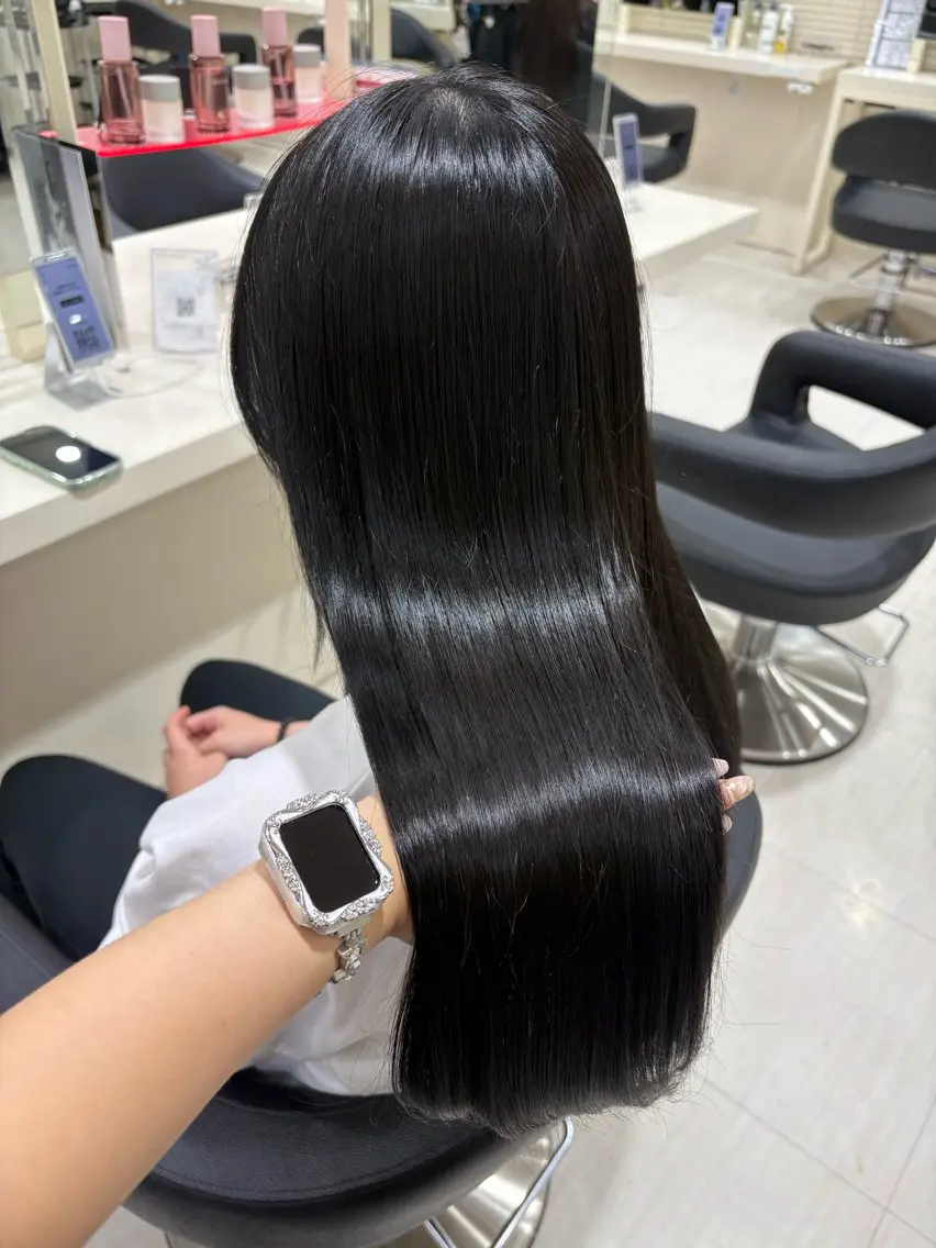 セミロング カラー ヘアアレンジ カット ヘアカラー 💟RINNA 艶カラー💟のヘアスタイル