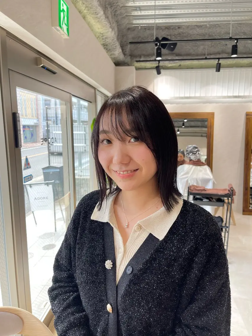 ミディアム カラー 外ハネヘア カット ヘアカラー トリートメント 🩵ボブ/レイヤー /髪質改善🩵のヘアスタイル