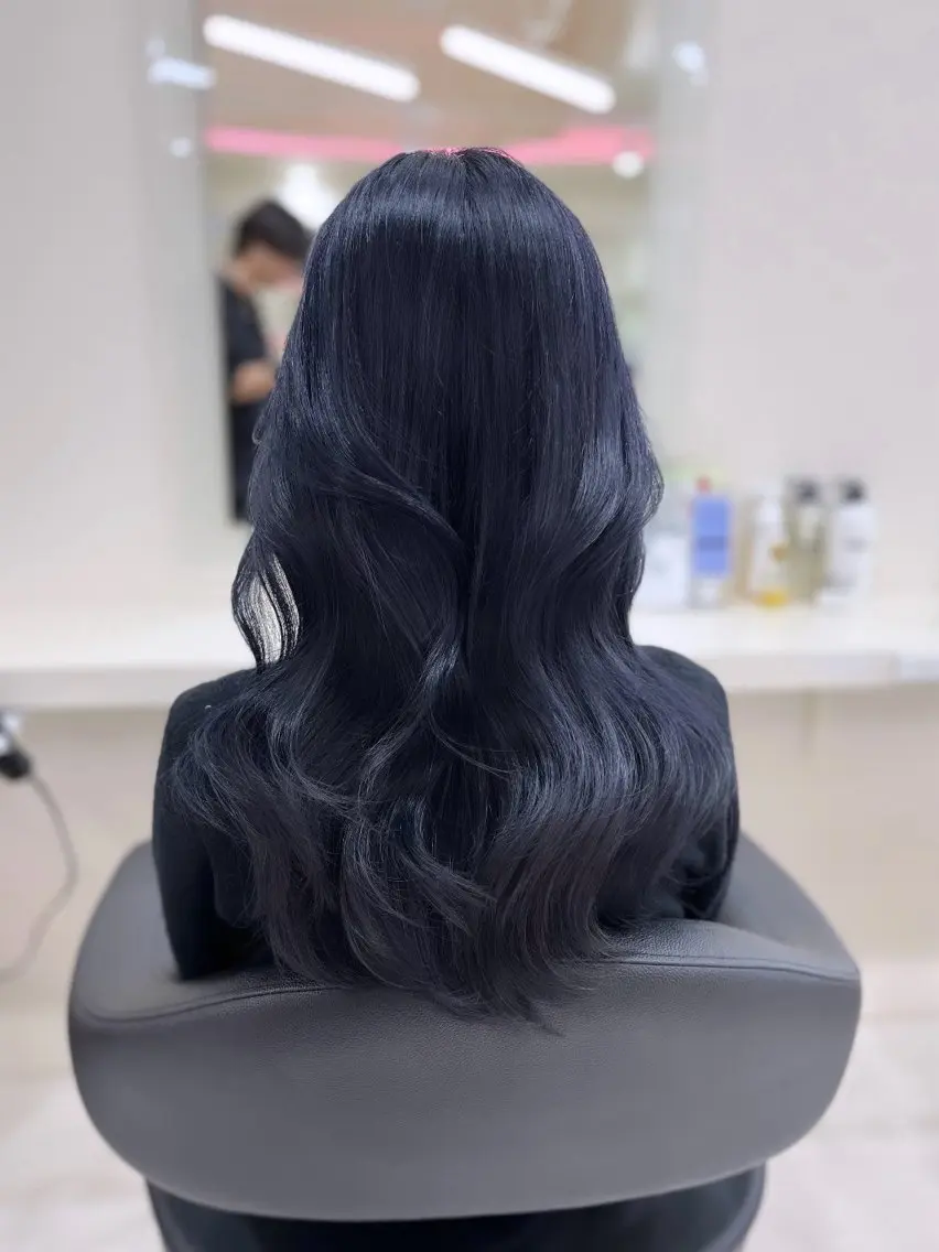 ロング カラー 縮毛矯正× ブルーブラック/池袋のヘアスタイル
