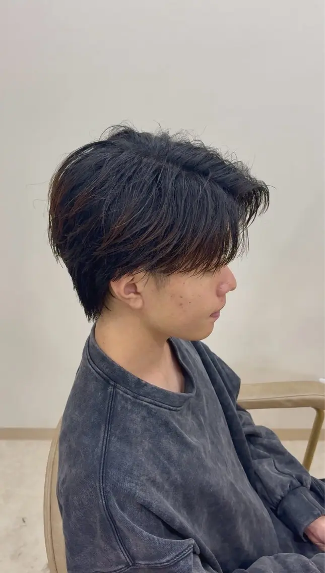 ミディアム メンズ センターパート 学生(メンズ向け) 学生 似合わせカット 年間指名数1000↑ 🔥メンズ特化/武蔵のヘアスタイル