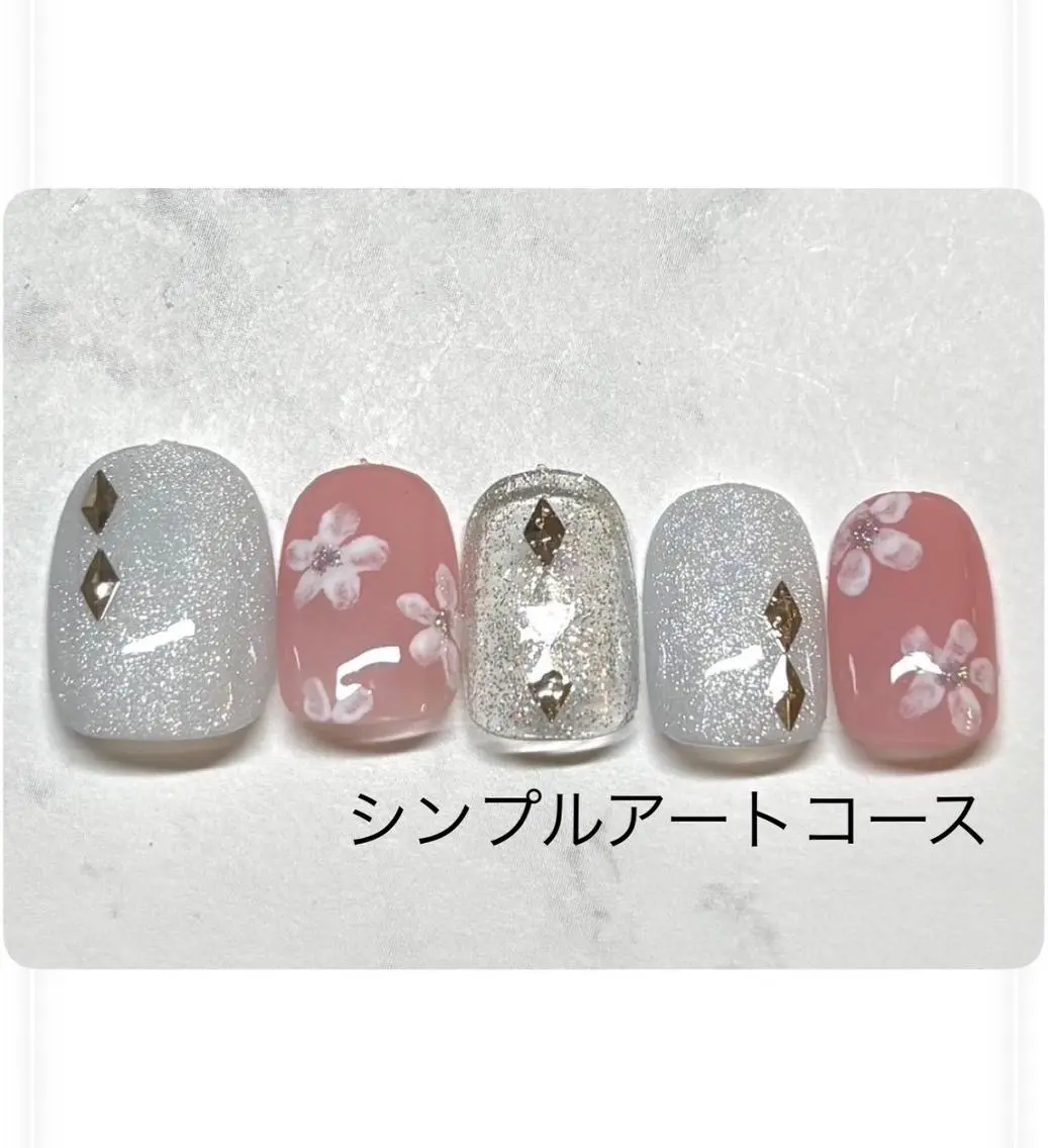ミディアム ハンドネイル ネイルサロン Bliss（ブリス）のネイルデザイン