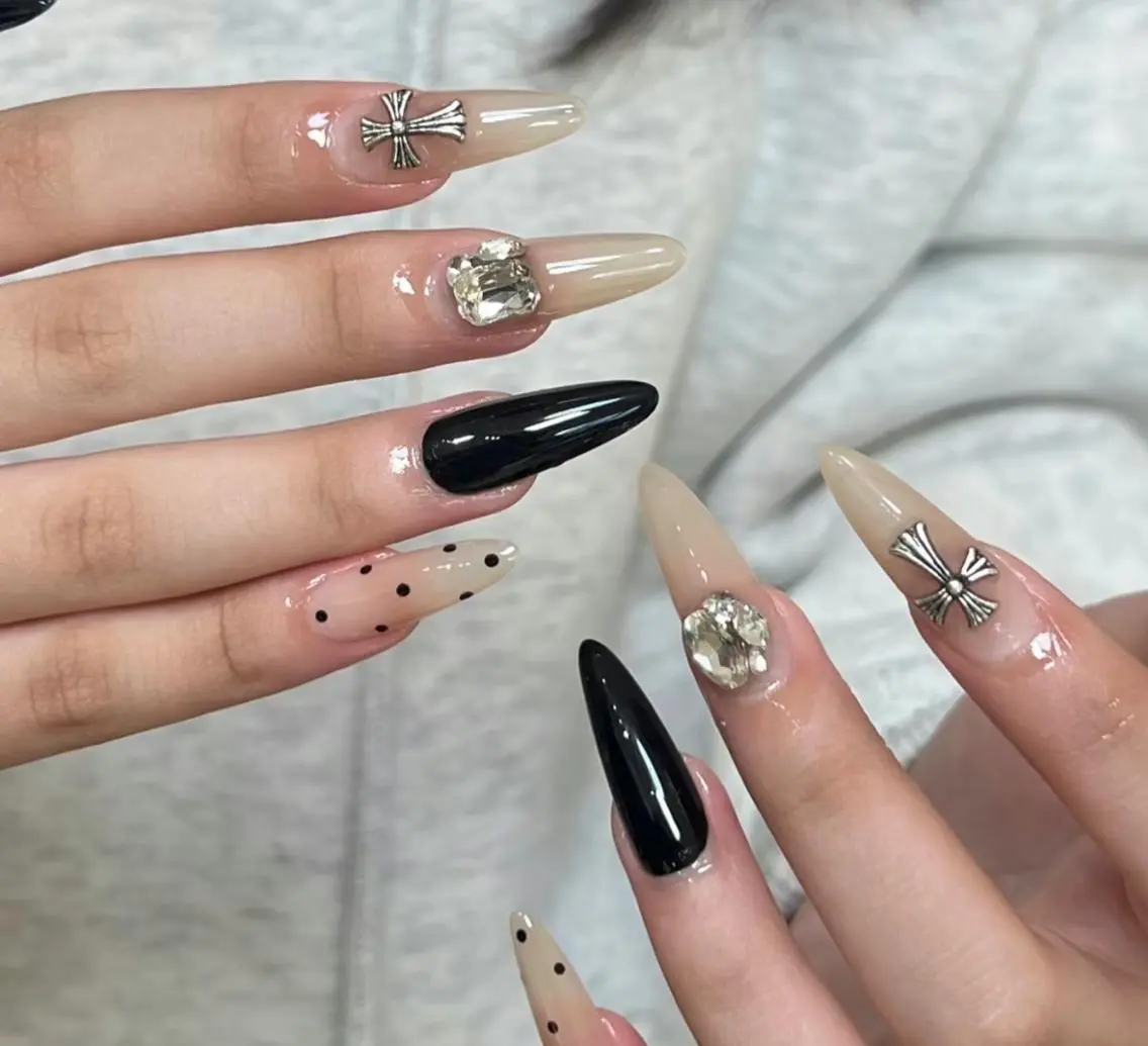 ネイル ハンドネイル 🎀 Ayaka_nailのネイルデザイン