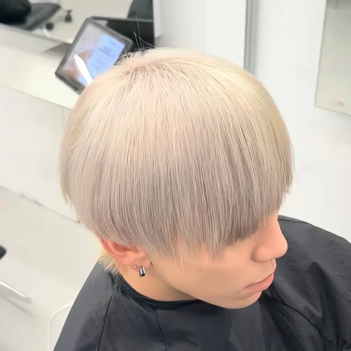カット+シルバー系カラー✨️+トリートメント+ヘアセットの写真