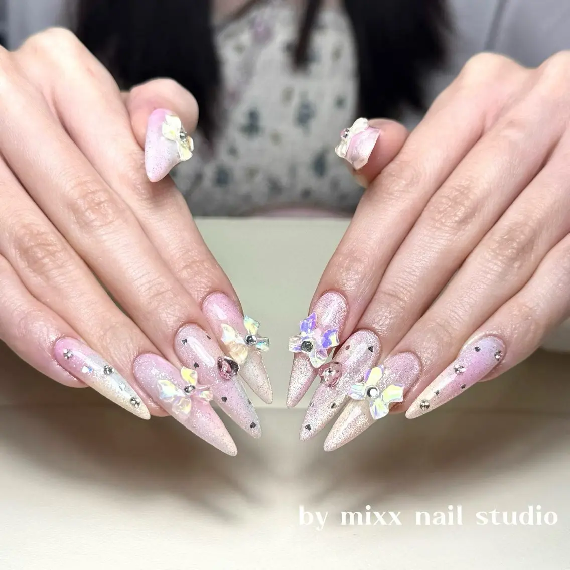 ネイル フットネイル フレンチネイル グラデーション 氷ネイル・うるうるネイル 韓国ネイル ハンドネイル Mixx Nail_ Studioのネイルデザイン