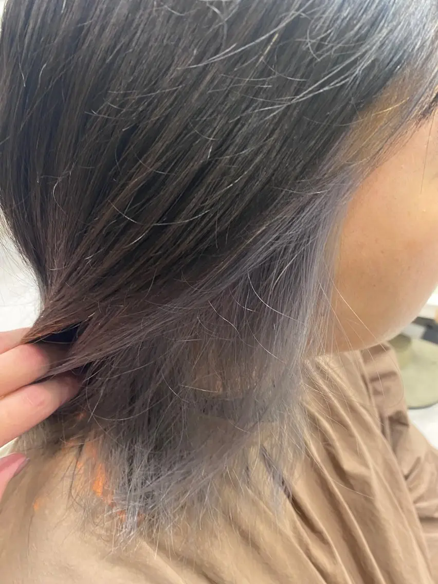 ミディアム カラー ブリーチ インナーカラー ヘアカラー トリートメント 目黒 碧人のヘアスタイル