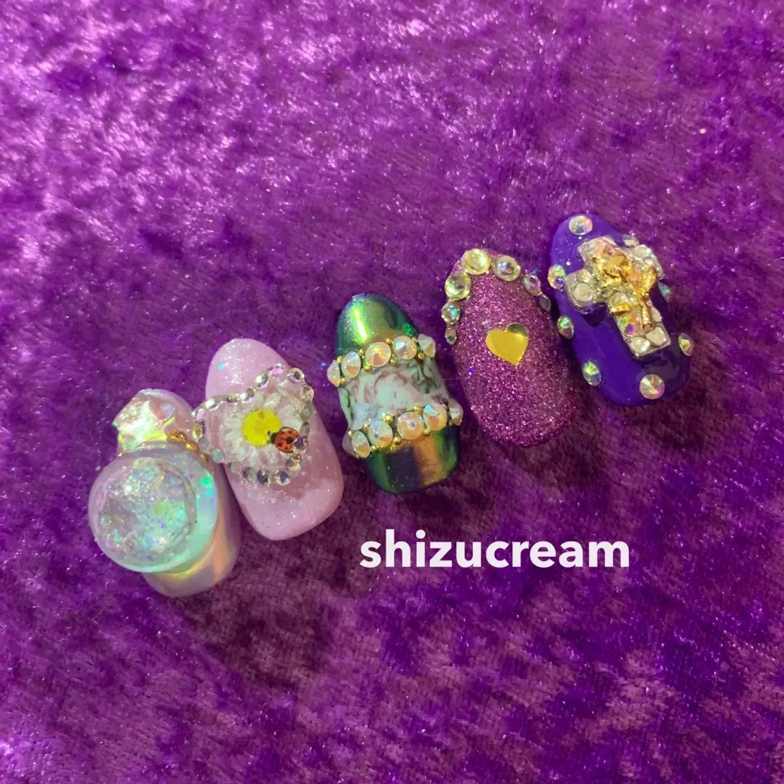 ネイル shizucream 痛デコネイル専門のネイルデザイン