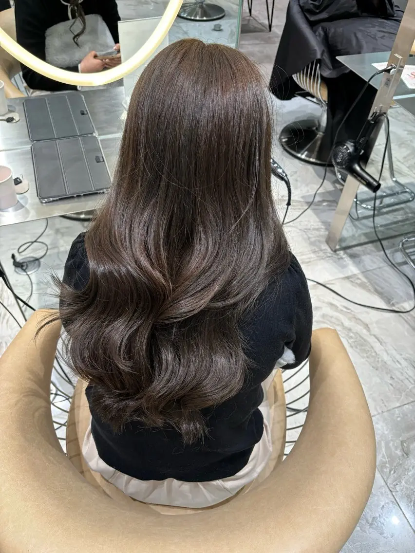 ロング カット ヘアカラー トリートメント 顔周り\エクステ\ 透明感カラー\まりんのヘアスタイル