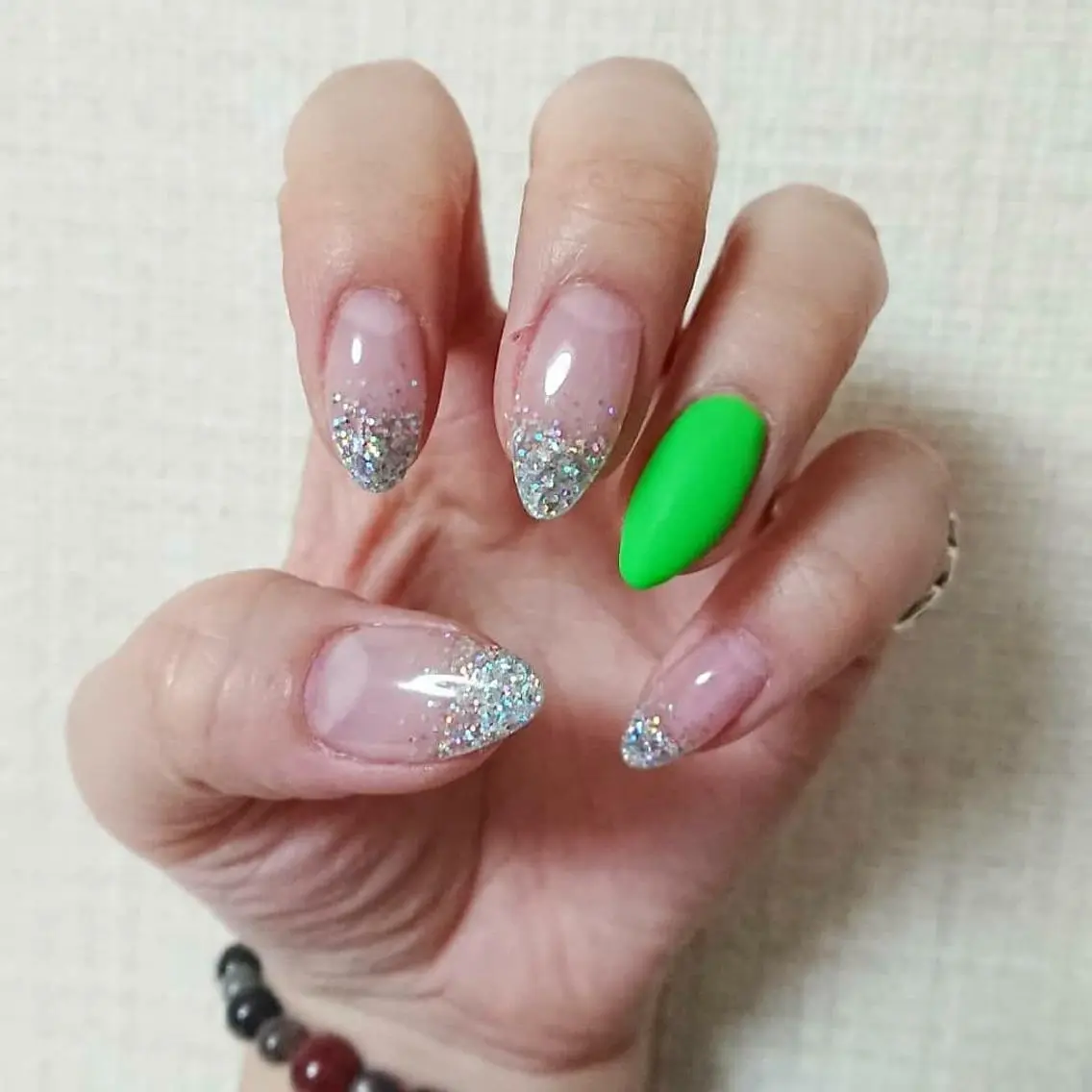 ネイル ラメ(グリッター) ラメグラデーション ハンドネイル Lilith Nailのネイルデザイン