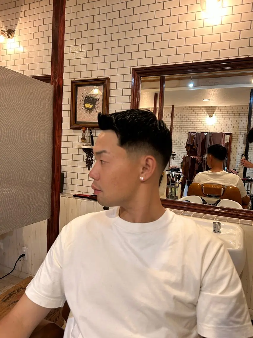 ショート 吉田 龍人のヘアスタイル