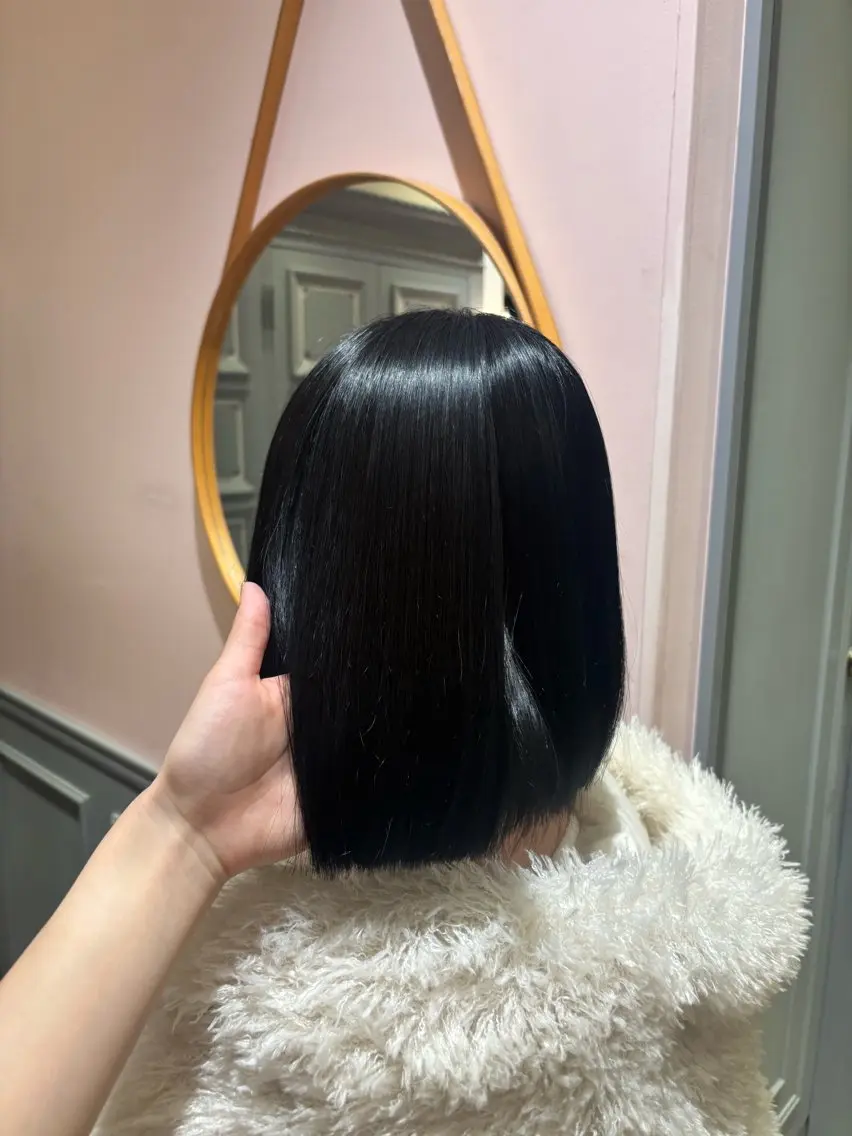 ショート カラー 小西 莉央のヘアスタイル
