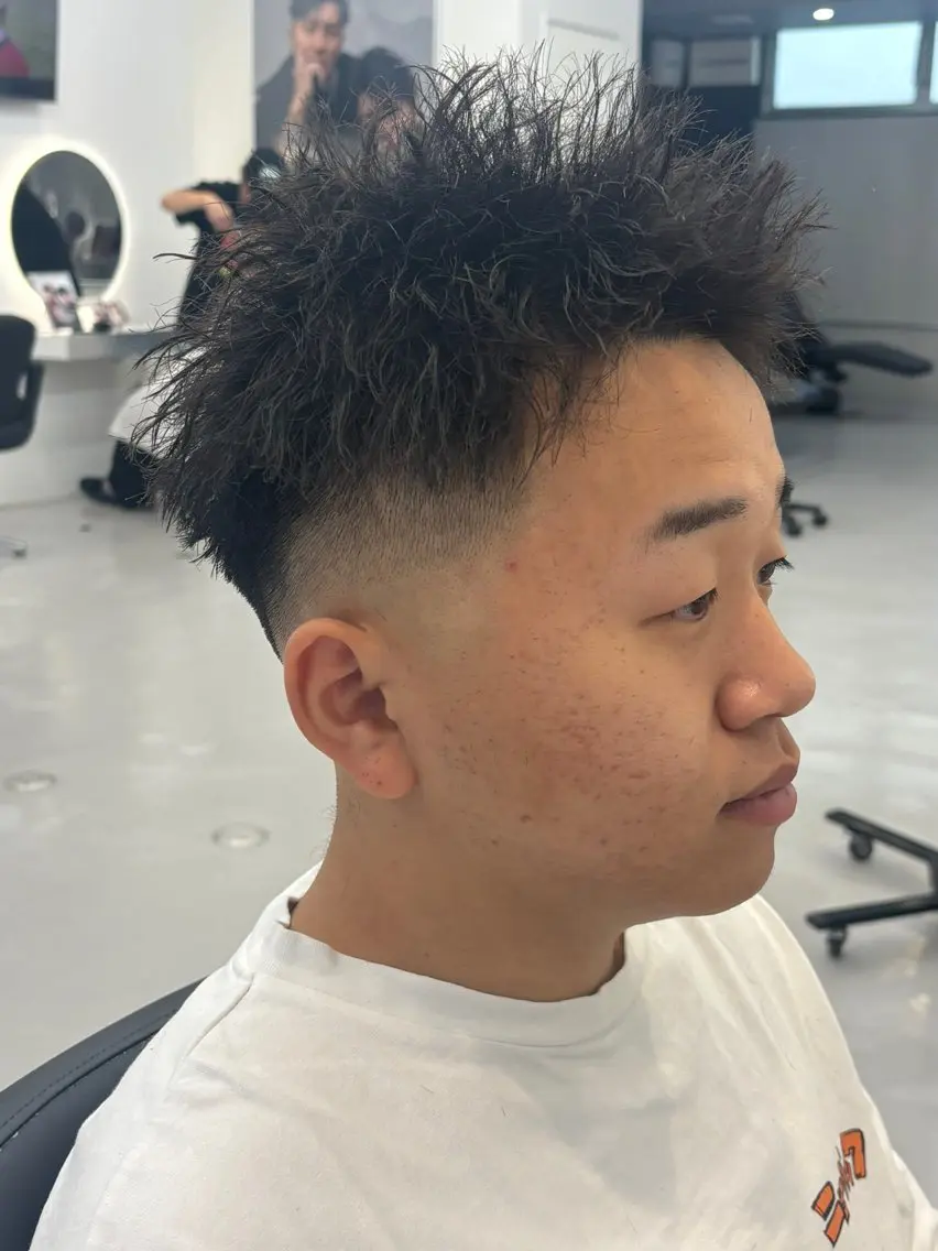 パーマ メンズ メンズパーマ スパイキーショート 瀧田 翔眞のヘアスタイル