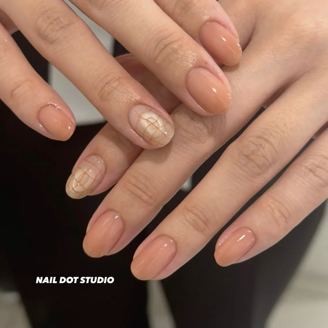 ネイル ハンドネイル NAILDOTSTU DIO SEINAのネイルデザイン