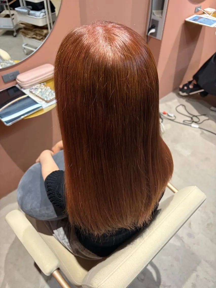 セミロング カラー inity Enaのヘアスタイル