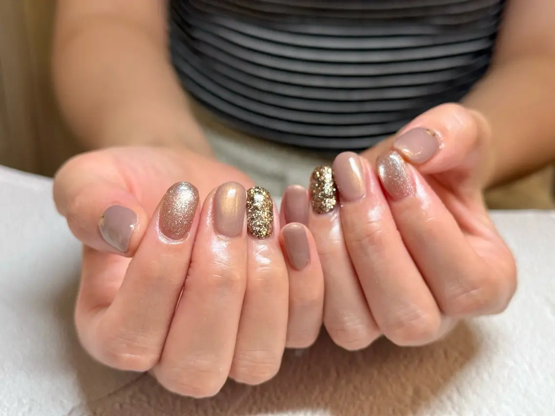 ネイル ラメ(グリッター) ワンカラーネイル シンプルネイル ストーンネイル ハンドネイル Nail Rea 🫧ayaka🫧のネイルデザイン