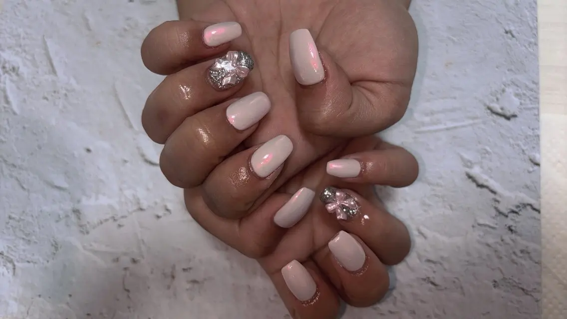 ネイル オーロラネイル ハンドネイル coco nailのネイルデザイン