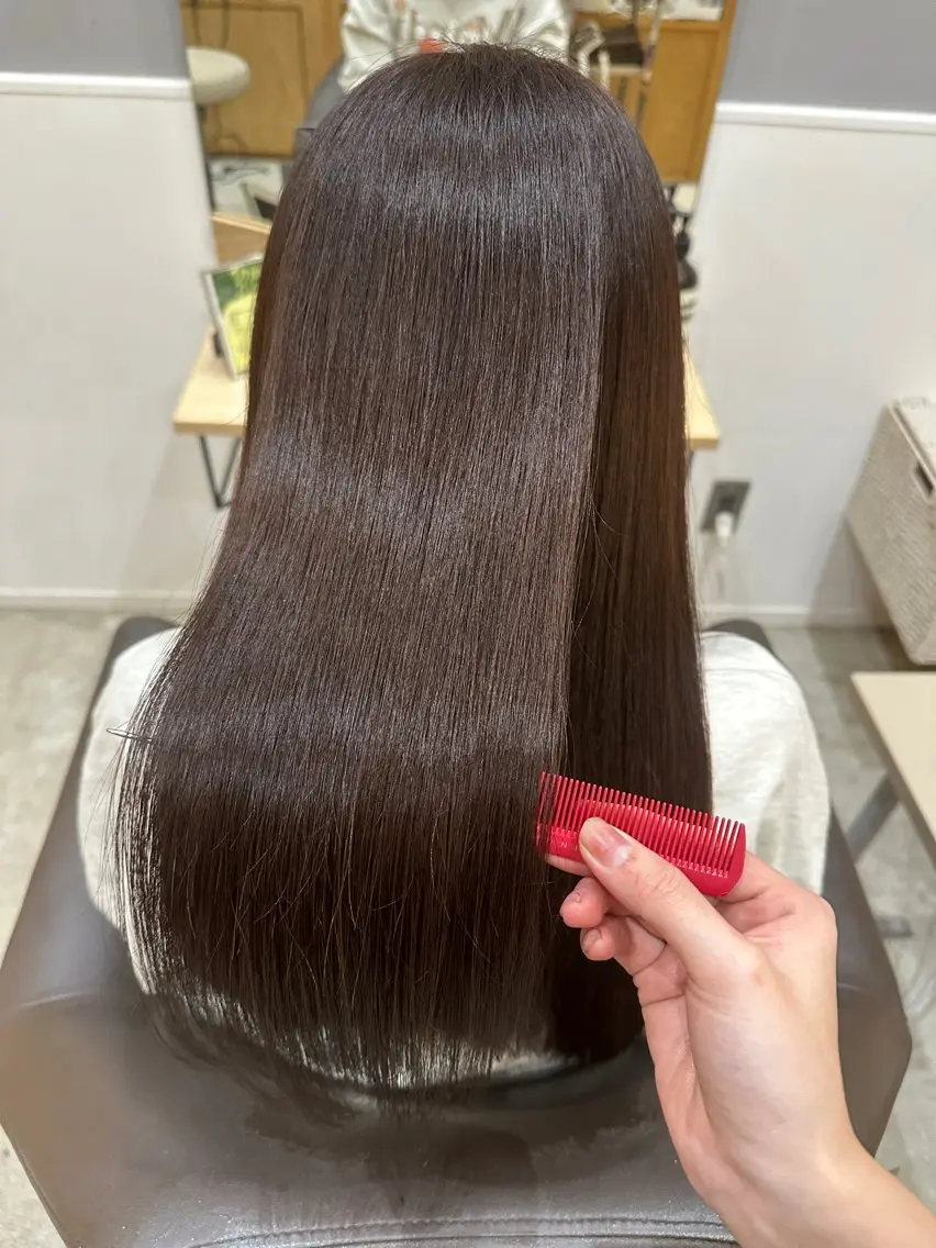 ミディアム カット ヘアカラー トリートメント miloc MOMOKAのヘアスタイル
