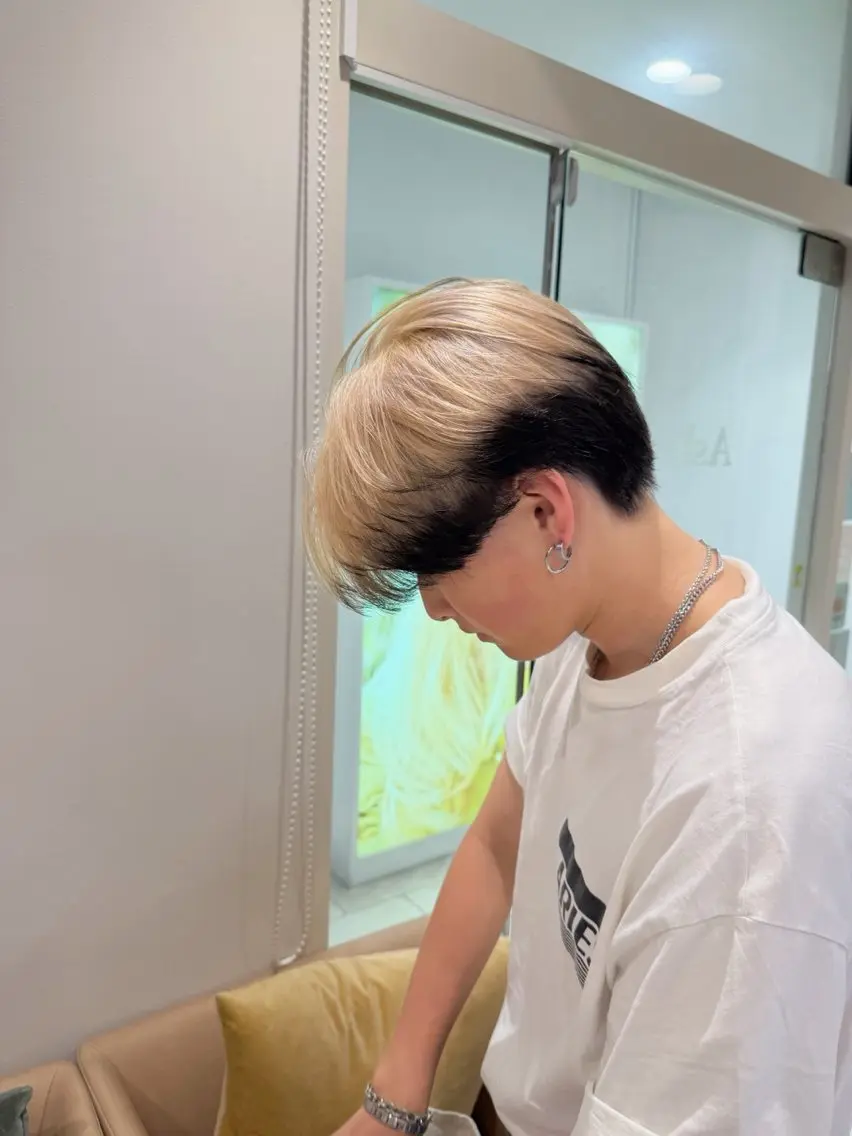 カラー メンズ カット ヘアカラー ハイトーンカラー☁️ 西條 楓花のヘアスタイル