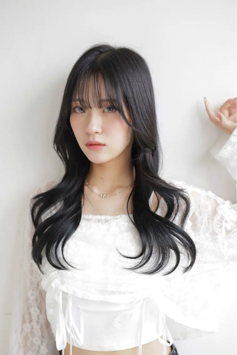 ロング カラー パーマ ヘアアレンジ ブリーチ 透明感カラー ブリーチなしカラー くびれヘア 髪質改善 ヘアカラー トリートメント LUPI byLee MIUのヘアスタイル