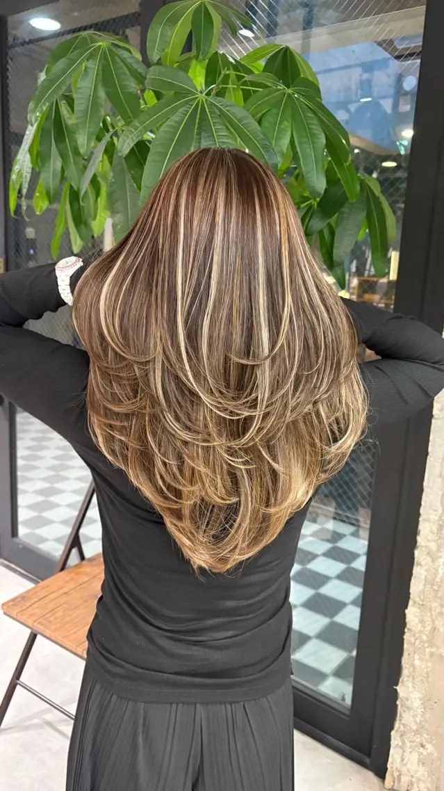 ロング カラー ヘアカラー KAEDE🌺Wカ ラー/ホワイトカラーのヘアスタイル