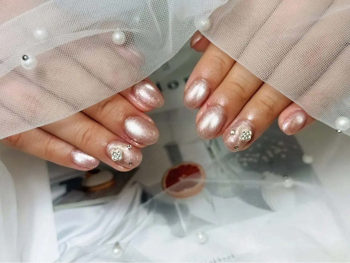 ネイル ハンドネイル RUBYネイルサロン 9Caratsのネイルデザイン