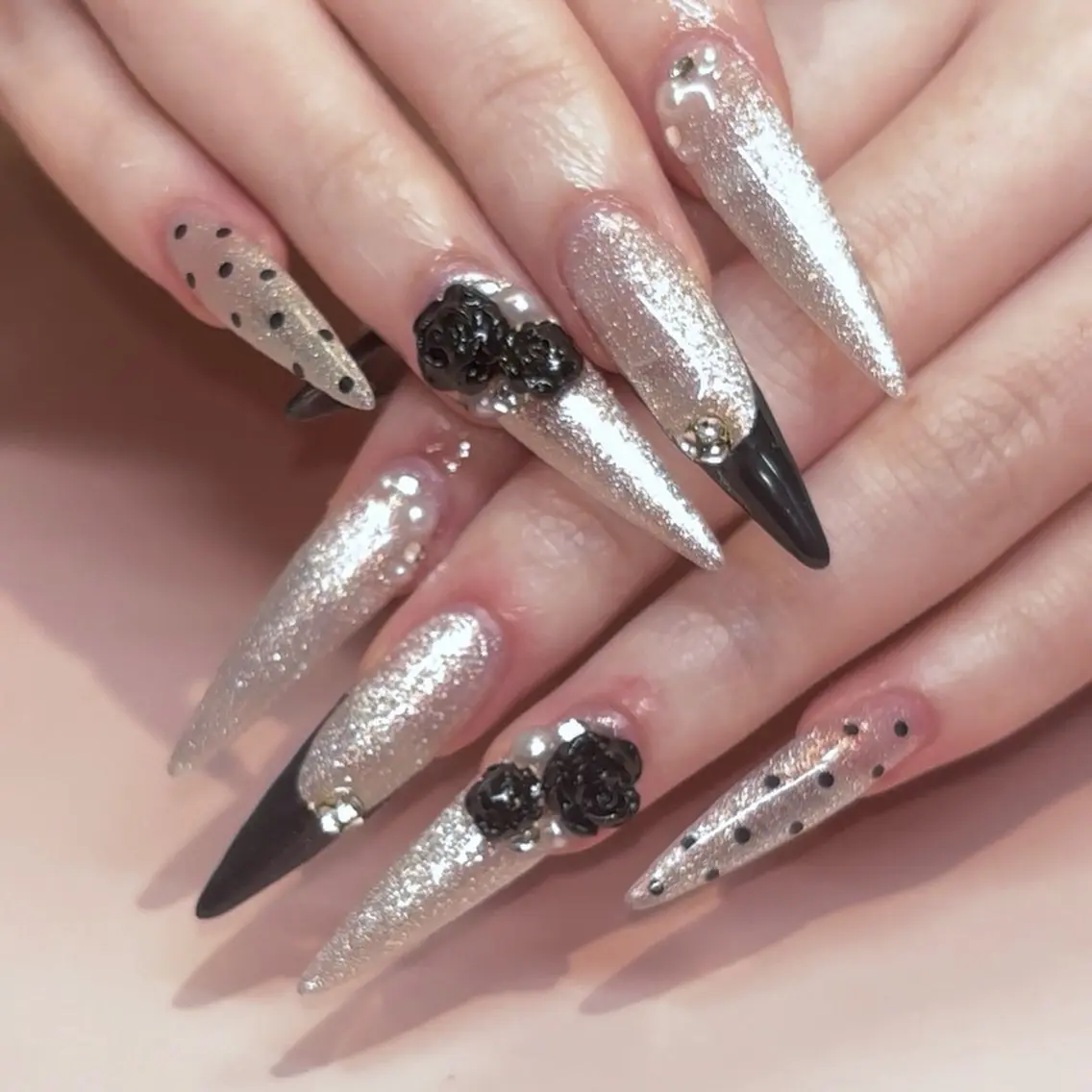 ネイル ドット フレンチネイル ロングネイル マグネットネイル マグネットワンカラー ハンドネイル Y. 🍒maki🍒ྀིのネイルデザイン