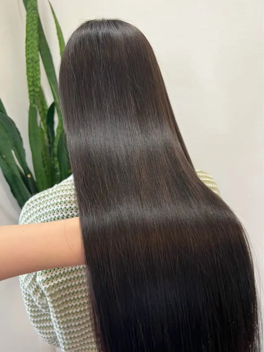 ロング 髪質改善 Rune シュトウダイチのヘアスタイル