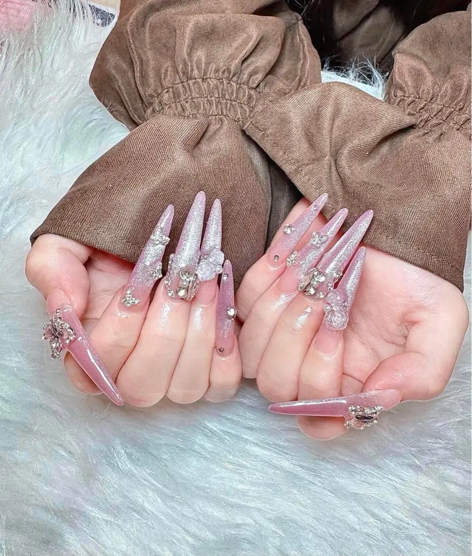 ネイル アートネイル ジェルネイル 韓国ネイル ニュアンスネイル ワンカラーネイル ハンドネイル Queen Nail Salonのネイルデザイン