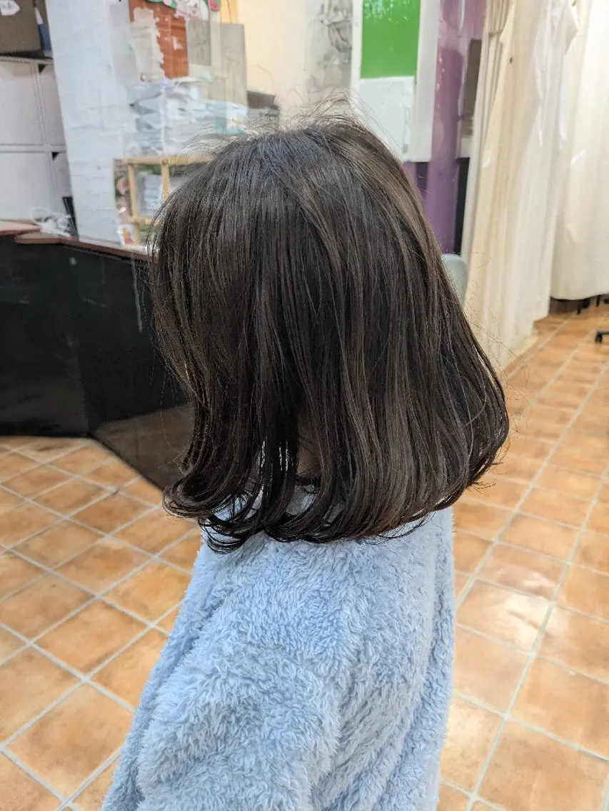 ミディアム キッズ ボブレイヤー ボブ レイヤーカット 大人女性カット/ヘア セット✨️片本🌸のヘアスタイル