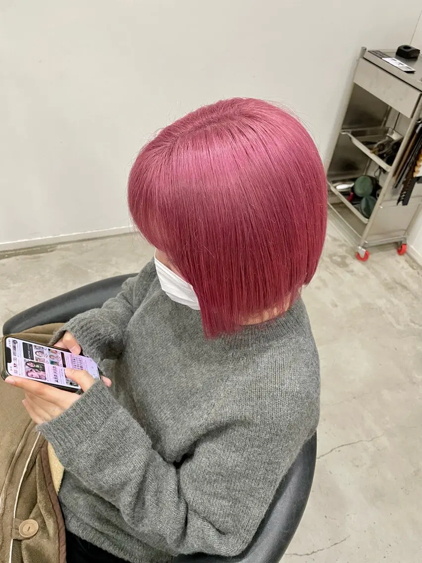 ミディアム カラー ブリーチ ピンクカラー ヘアカラー 芳賀 風斗のヘアスタイル