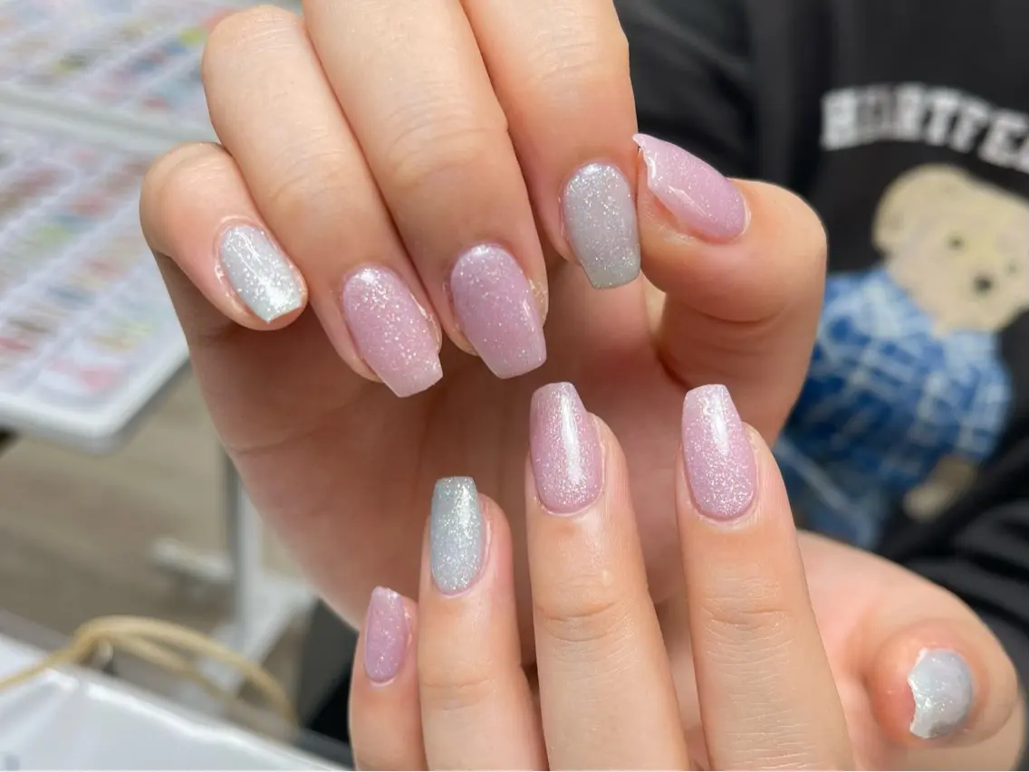 メンズ ネイル アートネイル フレンチネイル ジェルネイル キラキラネイル パラジェル ハンドネイル Bloom スカルプ専門店のネイルデザイン