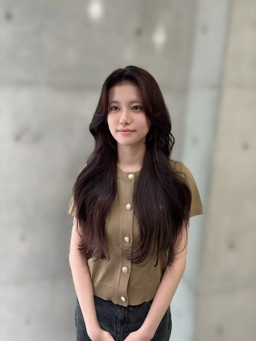 ロング レイヤーカット カット ヘアカラー 韓国ヘア🤍 慎之介のヘアスタイル