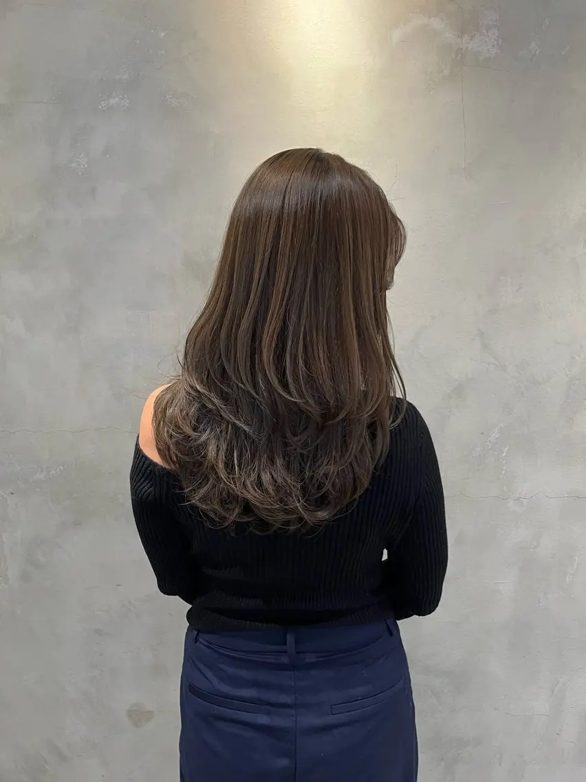 ロング カット ヘアカラー 小杉真央 🕊🫧のヘアスタイル
